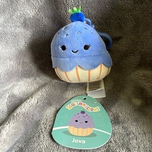 Jova the Blueberry Muffin Clip